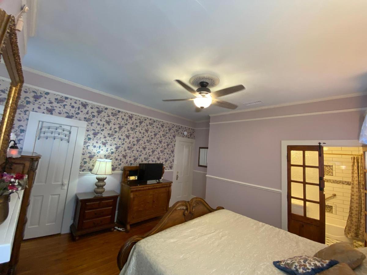 Homestay Mckean Manor Mobile